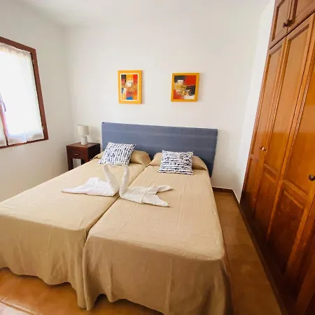 וילה Individual Villa With Solar Heated Pool *