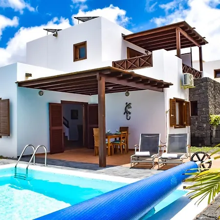 וילה Individual Villa With Solar Heated Pool *